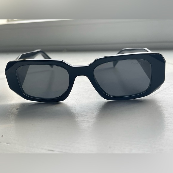 Prada PR 17WS Black/Dark Grey One Size - Picture 4 of 10